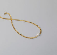 Load image into Gallery viewer, 18k Gold plated Nicoletta Pearl Choker
