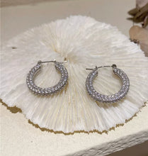 Load image into Gallery viewer, 925 Silver Stella Hoops
