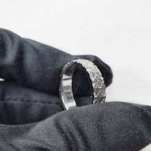Load image into Gallery viewer, 925 silver Matilda ring
