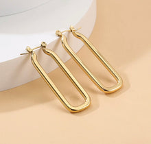 Load image into Gallery viewer, 18k gold plated Hailey Earrings
